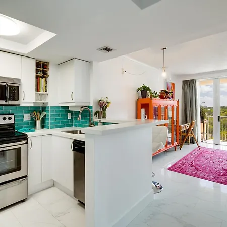 Coconut Grove Retreat 1 Bedroom Apartment With Bay Views